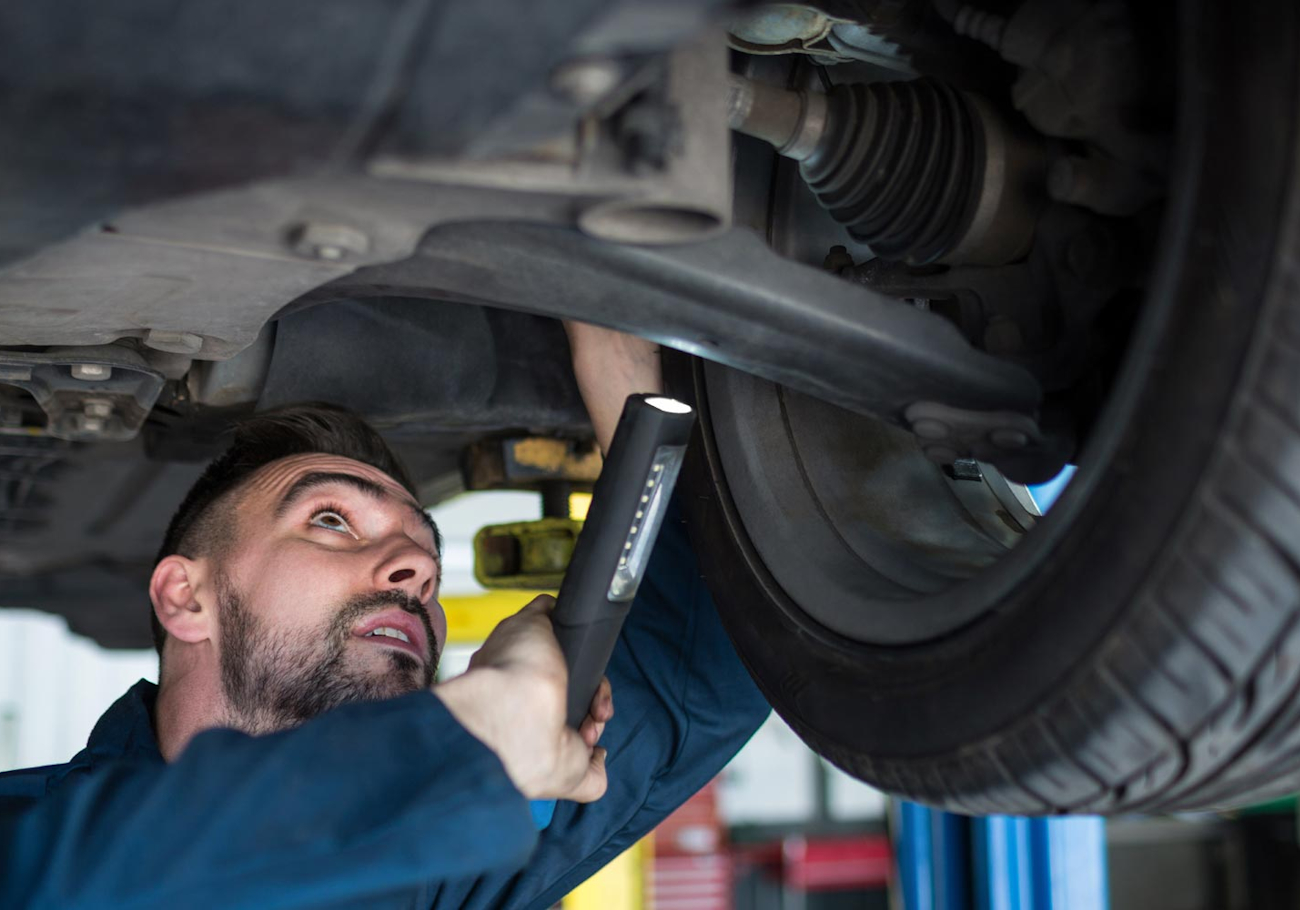 Biellette et barre stabilisatrice : rôle, symptômes et entretien